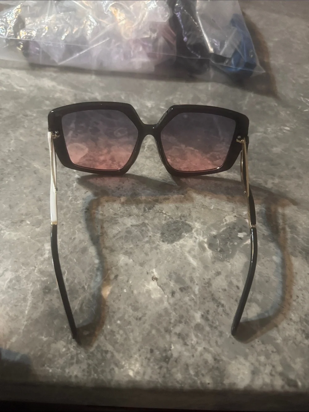 Black Frame Pink Lens Women's Fashion Sunglasses